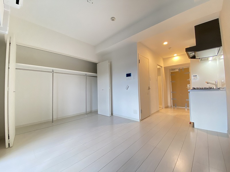 サヴォイレトワールセレステ　9階の居間・リビング|別号室のものになります。現状優先。