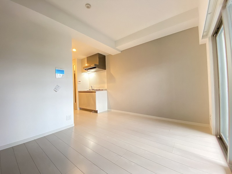 サヴォイレトワールセレステ　9階の居間・リビング|別号室のものになります。現状優先。