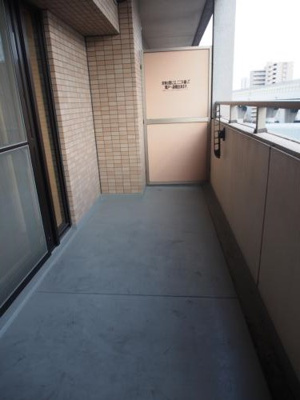 【バルコニー】 | 富士プラザV | 落ち着いた時間を過ごせるバルコニーです