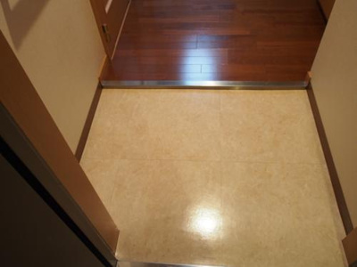 【玄関】 | 富士プラザV | きれいな玄関です