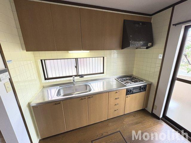 忠岡町忠岡南貸家の駐車場