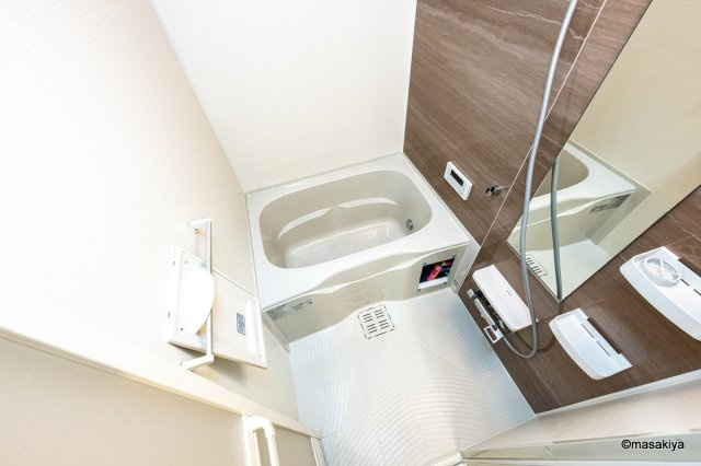 メゾンラテ稲葉の浴室