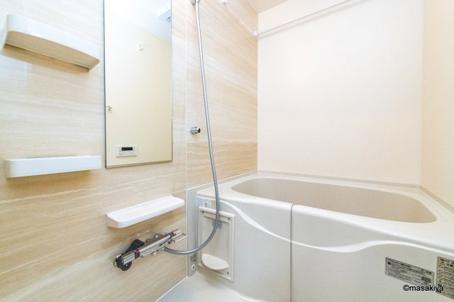 メゾンラテ稲葉の浴室