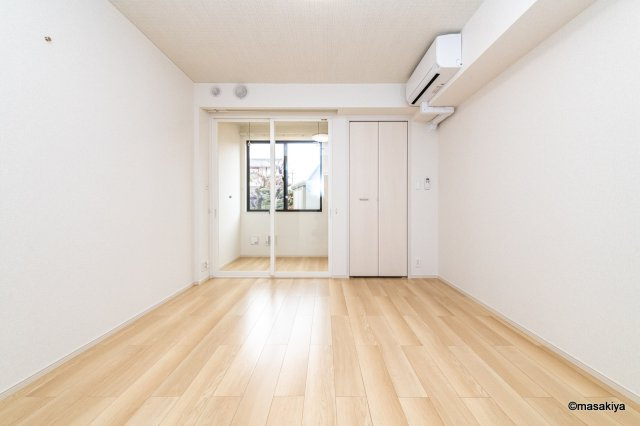 メゾンラテ稲葉の居間・リビング