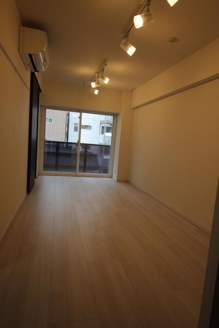 ＡＲＩＳＡ　ＣＯＵＲＴ（アリーサコート）の居間・リビング|☆このお部屋は仲介手数料0円です☆