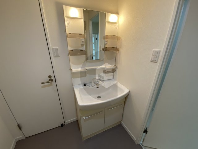 ラムール布施の独立洗面台