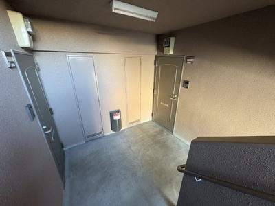 【玄関】 | リバーサイドレジデンス