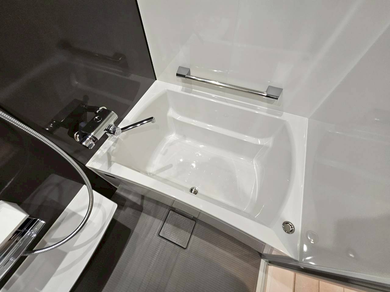 T-SQUARE岡本の浴室