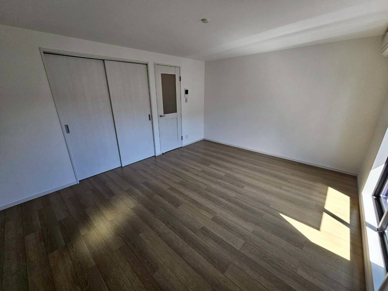 T-SQUARE岡本の居間・リビング