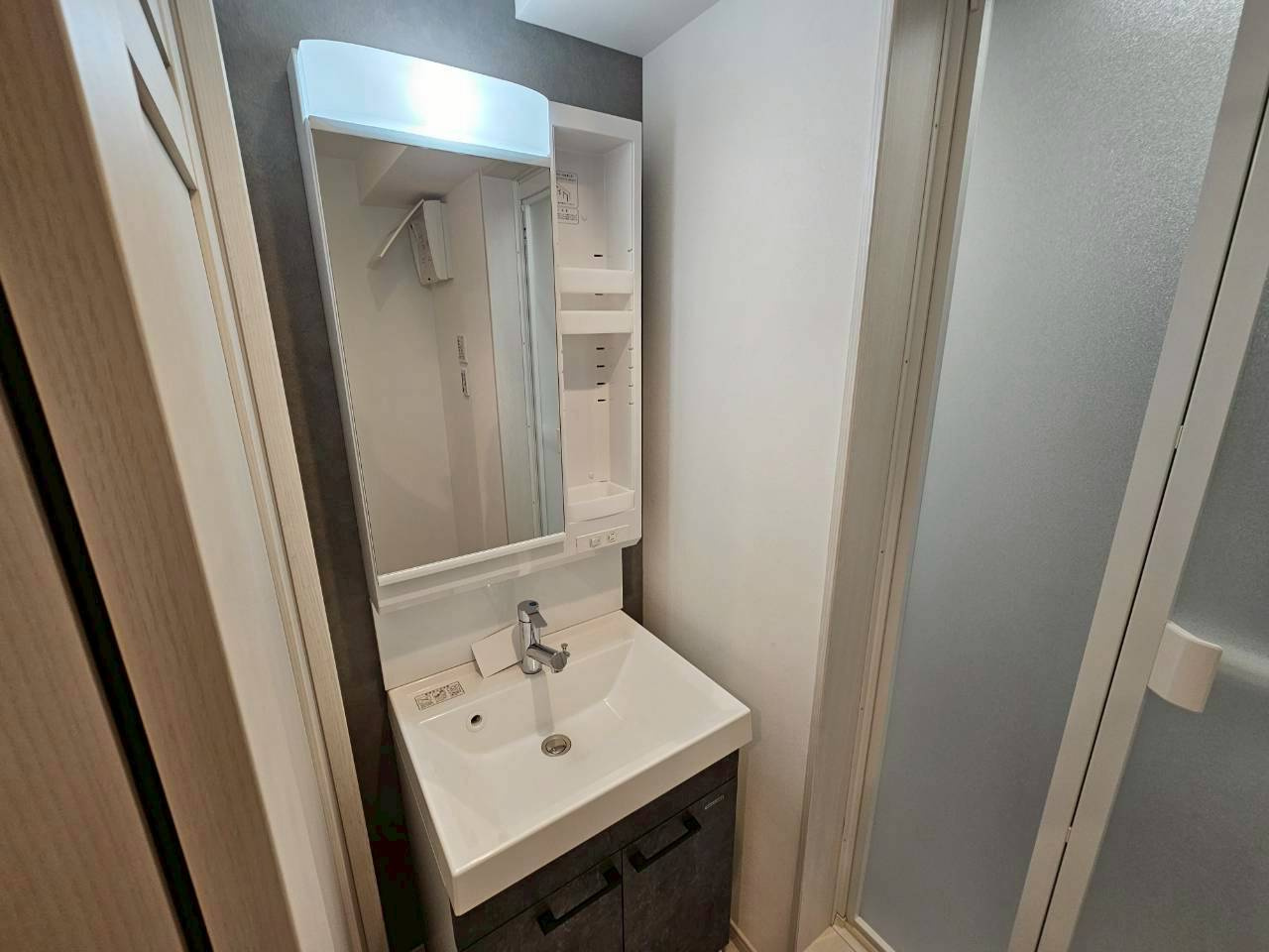 T-SQUARE岡本の独立洗面台