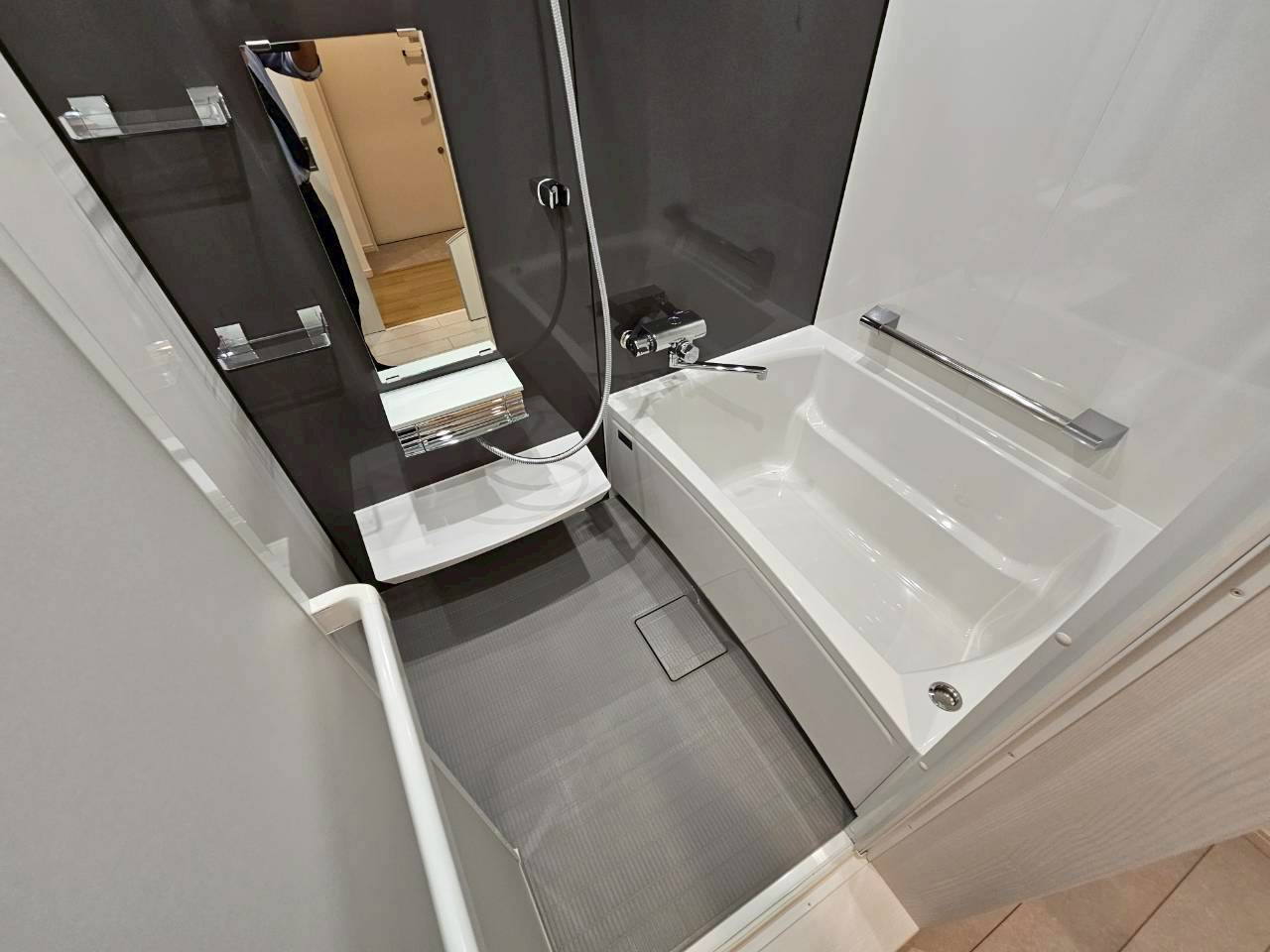 T-SQUARE岡本の浴室