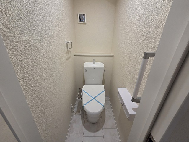 小牧市久保一色南１丁目　新築戸建　２号棟のトイレ|1階のトイレです