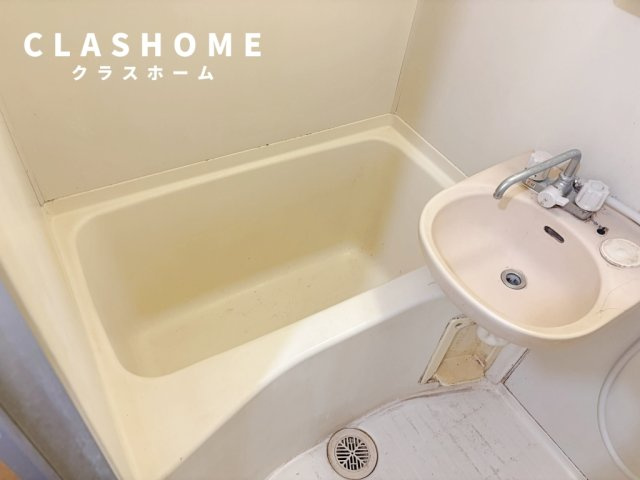 クレセント東栄Ⅱ　　刈谷市近郊の賃貸はクラスホームの浴室|同物件の別部屋になります。