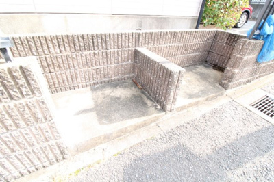  | ハイカムールリヴェールⅡ | ゴミ置き場