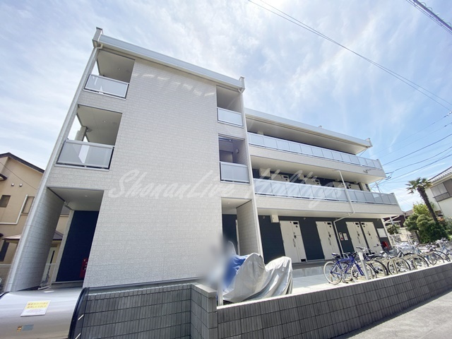 鎌倉市小袋谷２丁目のアパート