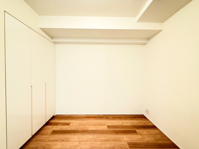 【洋室】 | ジオ南青山