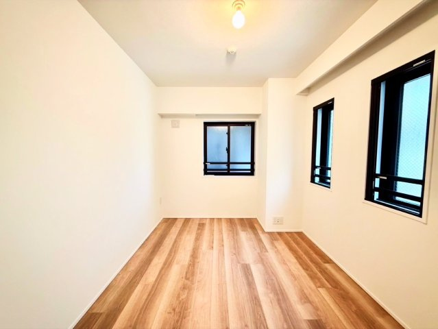 【洋室】 | ジオ南青山