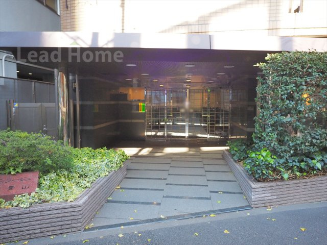 【エントランス】 | ヴィラージュ南青山