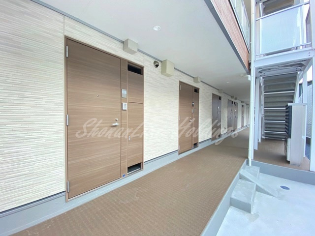 横浜市栄区長尾台町の賃貸マンションのエントランス