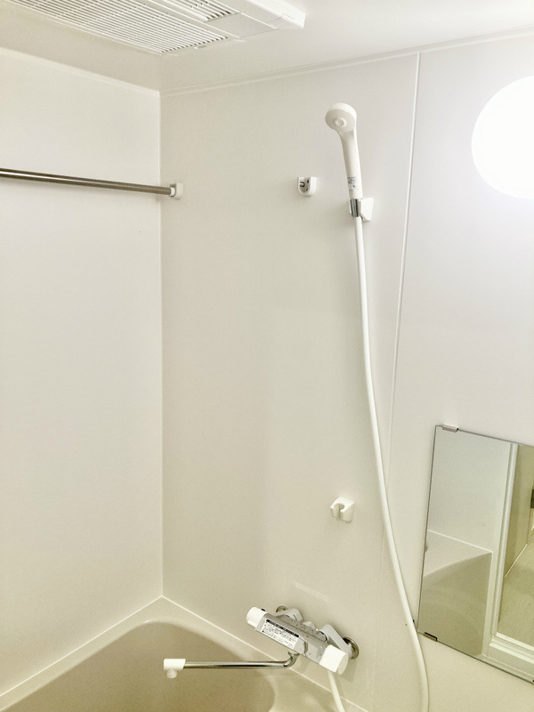 横浜市栄区長尾台町の賃貸マンションの浴室|清潔感のあるお風呂です♪