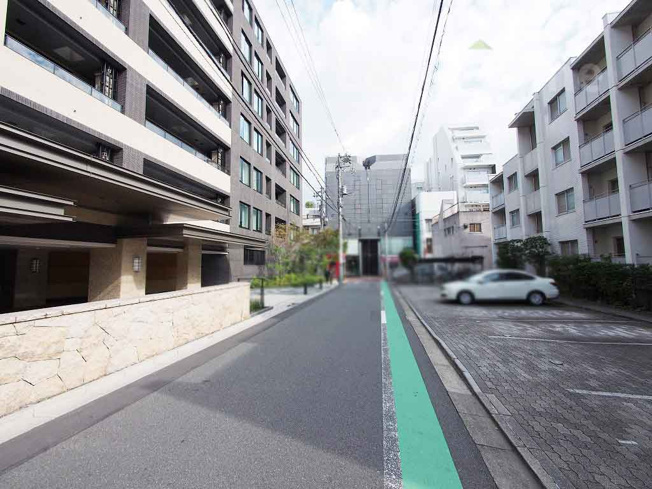 【その他】 | ザ・パークハウスグラン南青山高樹町 | 前面道路