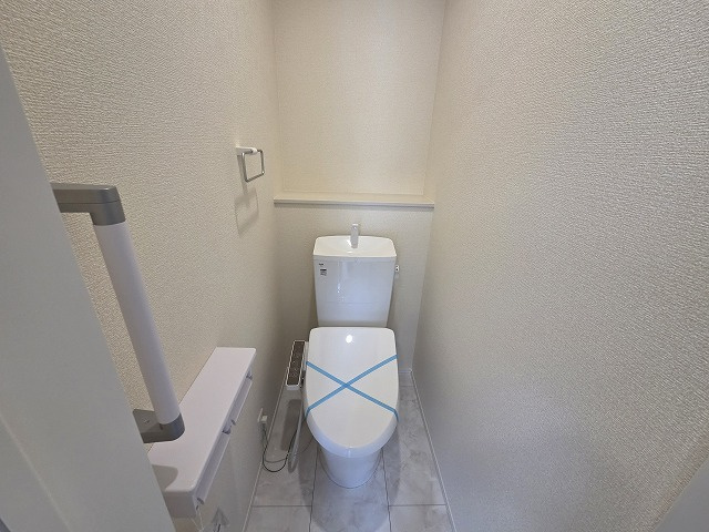 小牧市久保一色南１丁目　新築戸建　３号棟のトイレ|1階のトイレです