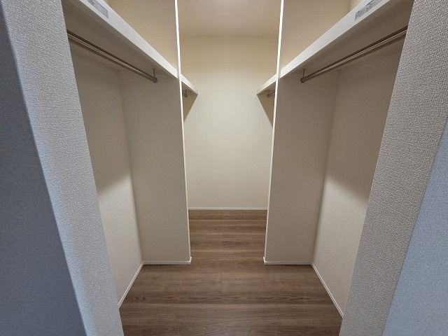 小牧市久保一色南１丁目　新築戸建　４号棟の収納