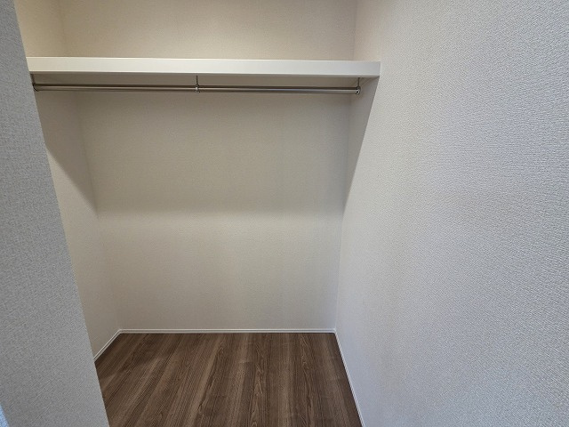 小牧市久保一色南１丁目　新築戸建　５号棟の収納
