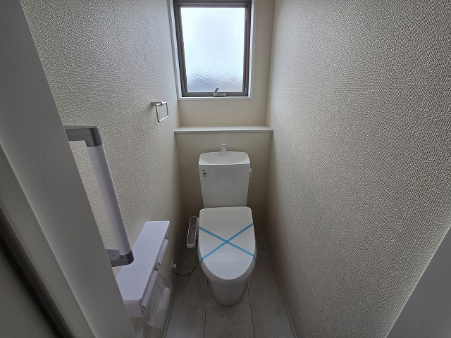 小牧市久保一色南１丁目　新築戸建　５号棟のトイレ|2階のトイレです