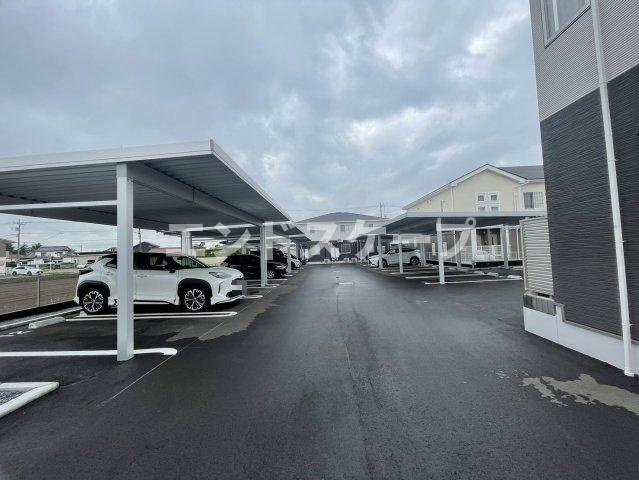 ノースグレイスの駐車場|高崎、前橋のお部屋探しはエンドスケープまで！お客様の理想お聞かせ下さい♪