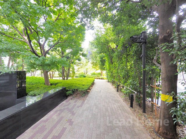 【その他共用部分】 | ＴＨＥ　ＲＯＰＰＯＮＧＩ　ＴＯＫＹＯ | 棟内施設にコンビニ、スーパー、クリニックが併設しており利便性が良好。