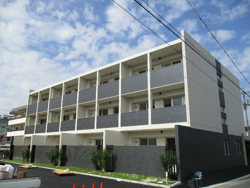 フォトレス八前