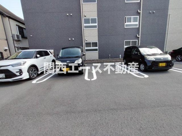 【駐車場】 | ベリーブロッサム