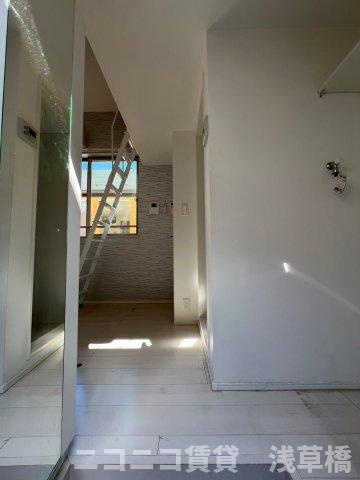 グランドーレ高円寺の玄関|203号室イメージの為、現状を優先致します。