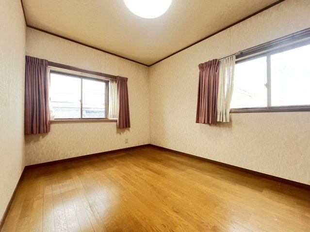 半田市花園町6丁目の洋室|洋室6帖☆（北側）