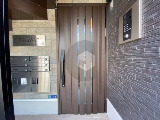 ローズテラス長田のエントランス