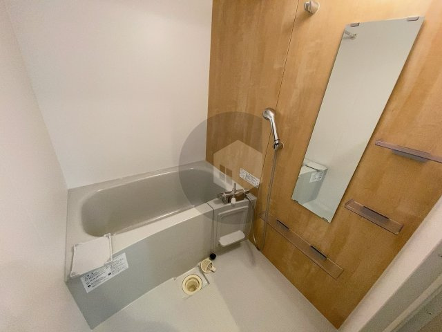 ローズテラス長田の浴室