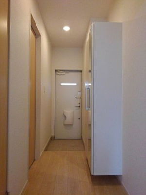 【玄関】 | メゾンジュネスＢ