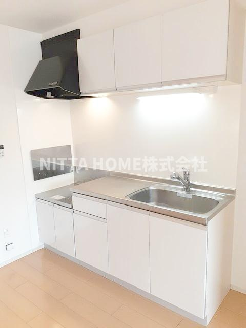 フォンテーヌ柏原Ⅱのキッチン|清潔感のあるキッチンでお料理も楽しくなります♪