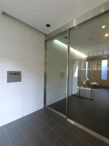 ドゥーエ浦安のエントランス