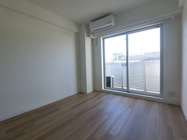 ドゥーエ浦安の居間・リビング