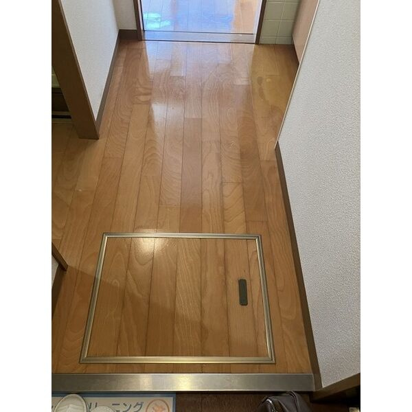 エステムコート新大阪IIIステーションプラザの玄関