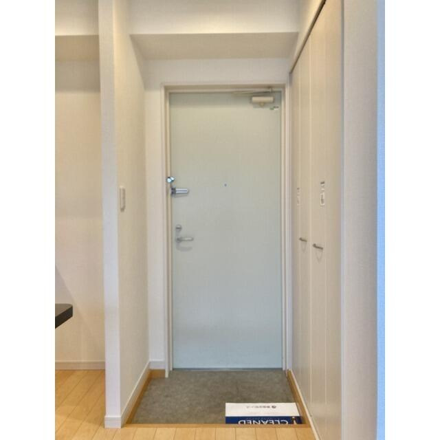 シャイン キューブの玄関