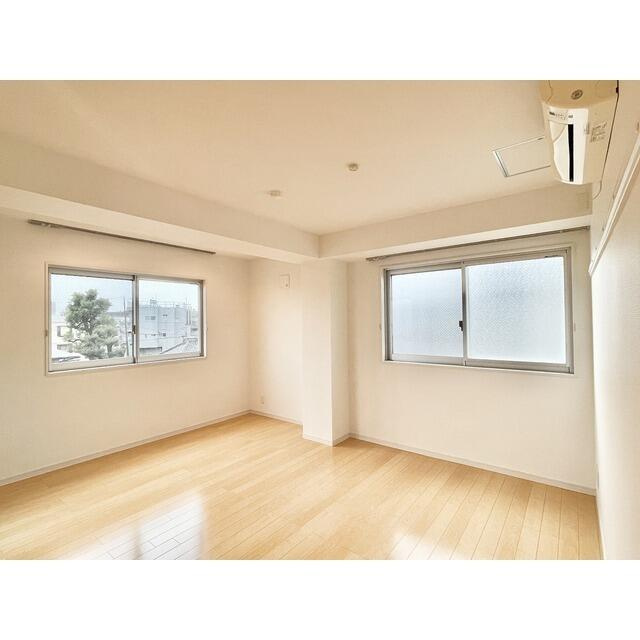 シャイン キューブの洋室