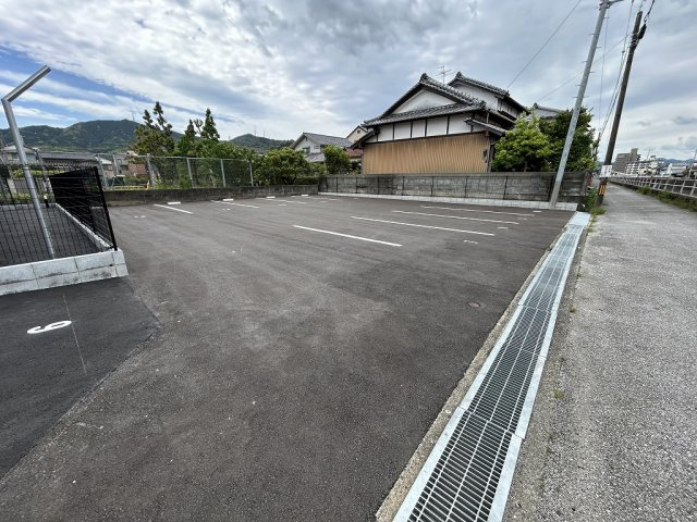 ParquEnteの駐車場