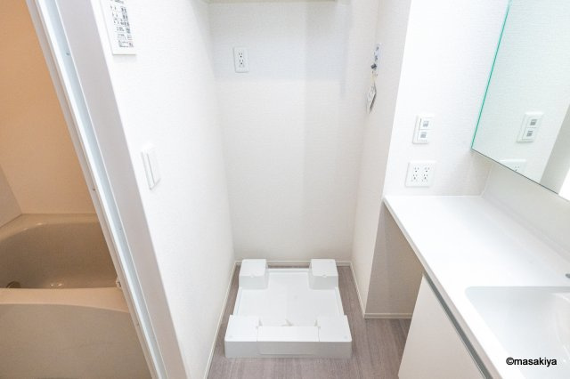 Garden蔵の洗面所|写真は同じ大和ハウスの最近のものです。参考にご覧ください。