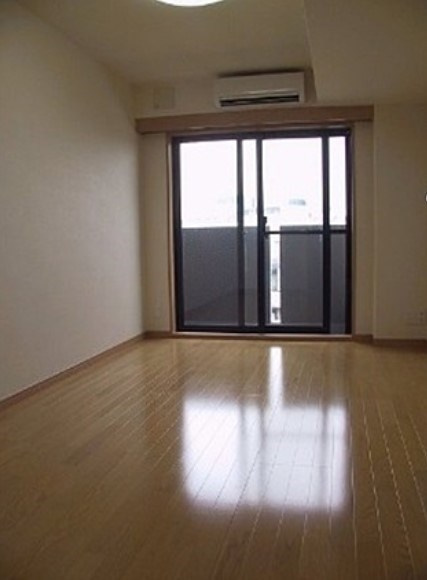 ルーブル中野弥生町弐番館の居間・リビング