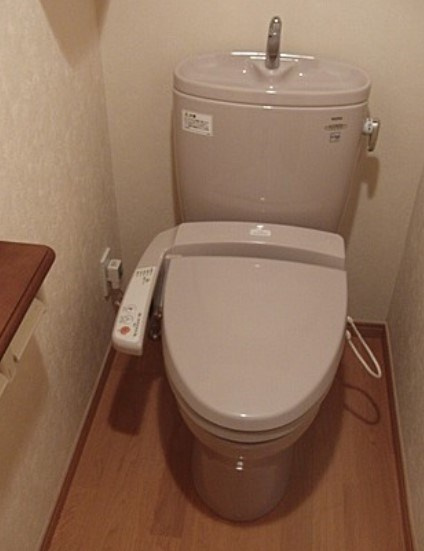 ルーブル中野弥生町弐番館のトイレ