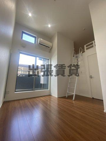 仲介手数料0円！！アミカルルーチェ南川の居間・リビング