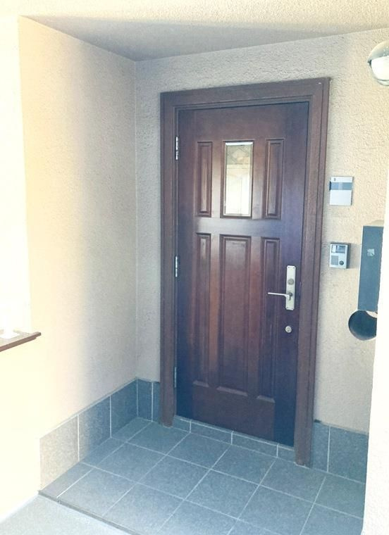 代沢戸建のエントランス